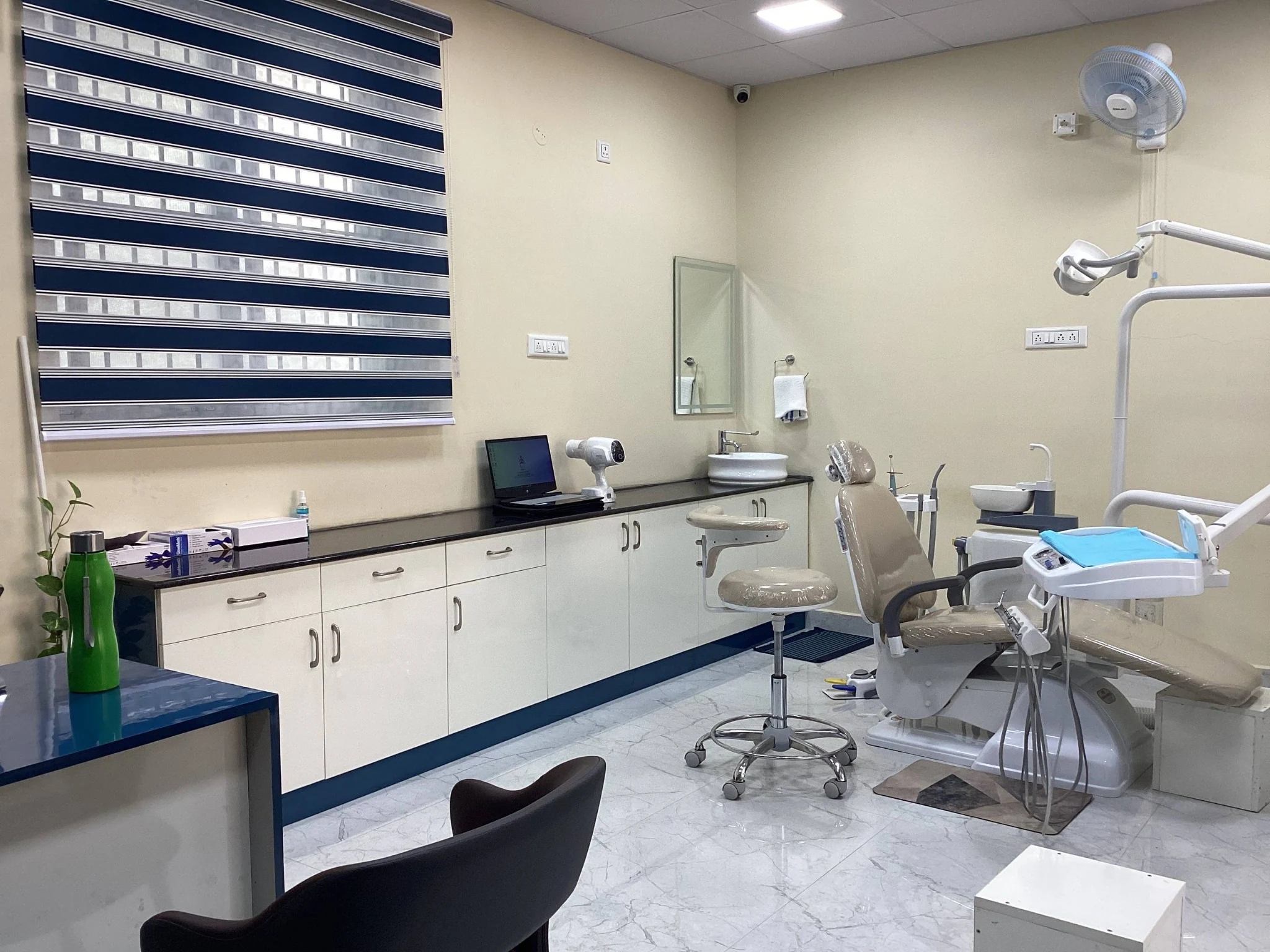Modern dental chair at Lakshmi Smiles dental clinic Hosur